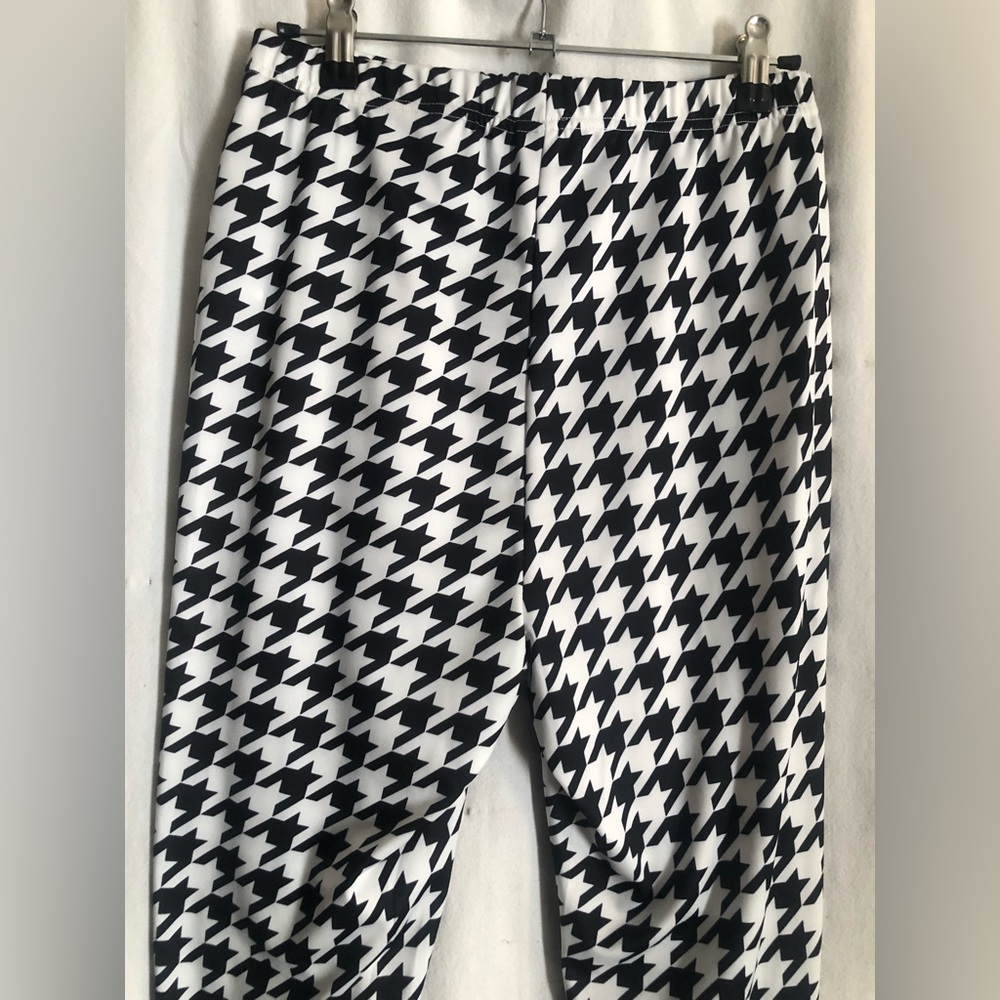 Houndstooth 2 Pc Legging Cropped Top Set - Picture 9 of 10